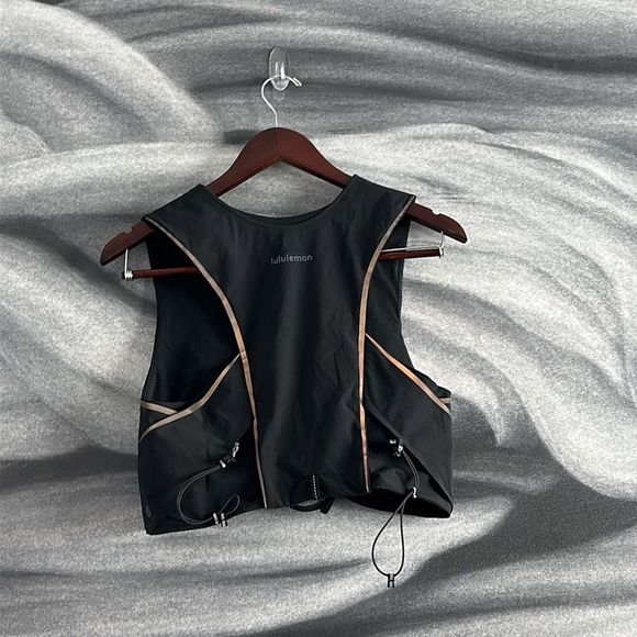 Lululemon Fast and Free  Trail Running Vest size XS/S NWT‎ BLACK $138 - Picture 2 of 5